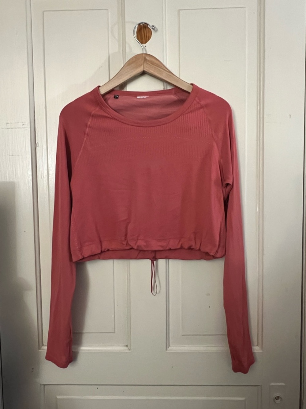 Gymshark Women’s Long Sleeve Crop Top Coral Pink Size Large